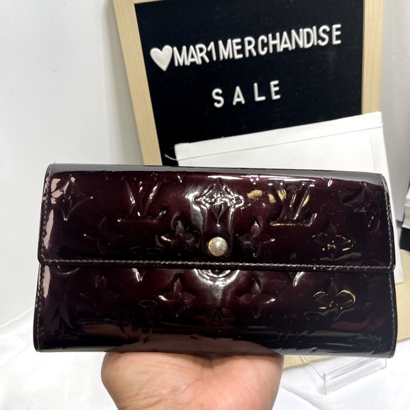 Louis Vuitton Handbags - Louis Vuitton Sarah Wallet in Vernis Amarante , pre loved. Wallet only.